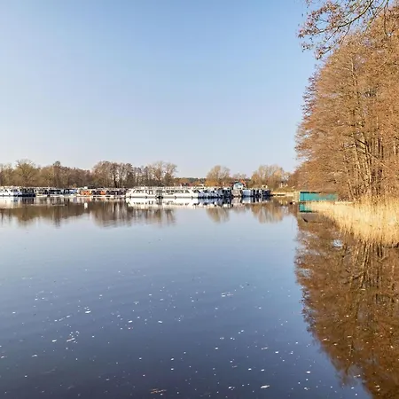 In Der Mecklenburger Seenplatte Apartment